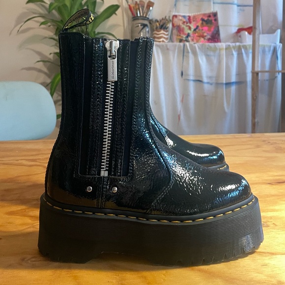 2976 MAX DISTRESSED PATENT CHELSEA PLATFORM BOOTS - Picture 2 of 11